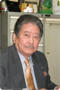 　代表取締役社長<br>　 波多野　勝穂